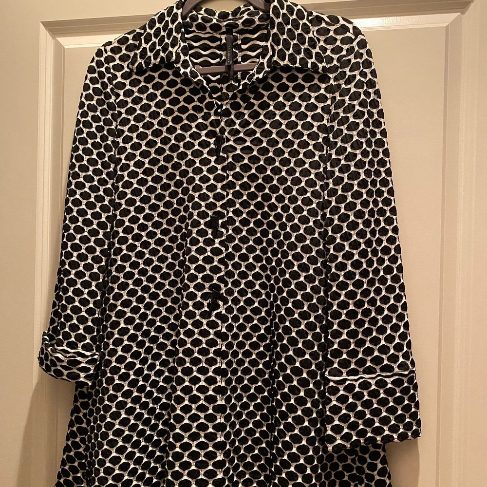 IC Connie Black Black and White textured jacket